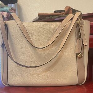 Coach Leather Cream and Tan Women's Tote Bag/Alana Tote In Colorblock
